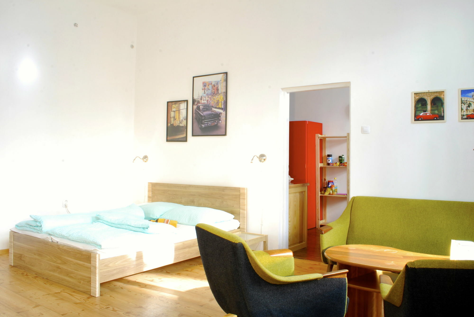 צ'סקה בודיוביצה Cuba Bar & Hostel מראה חיצוני תמונה